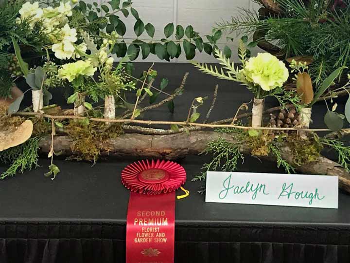 2nd-place-Woodsy-centerpiece-by-Jaclyn-Gough