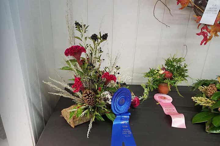 Centerpiece-Blue-Ribbon